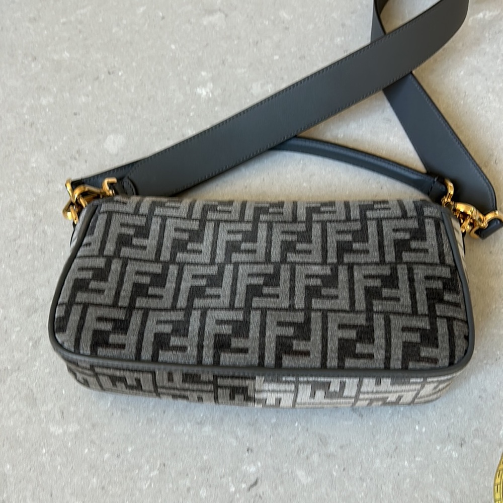 FENDI Baguette Gray Velour Gold Hardware Purse Shoulder Bag Cross Body - Picture 9 of 16